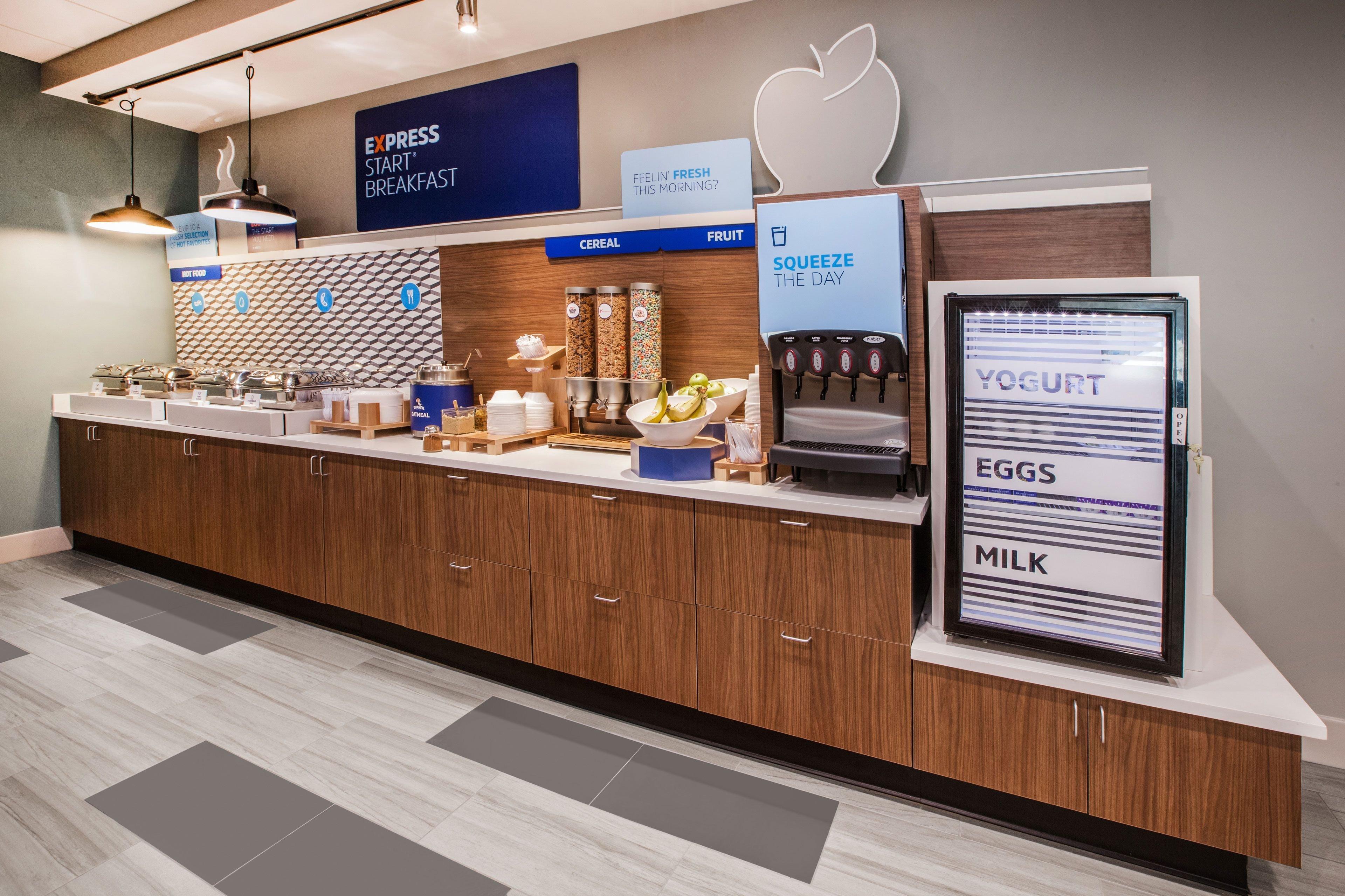 Holiday Inn Express Hotel & Suites Uptown Fredericton By Ihg Extérieur photo