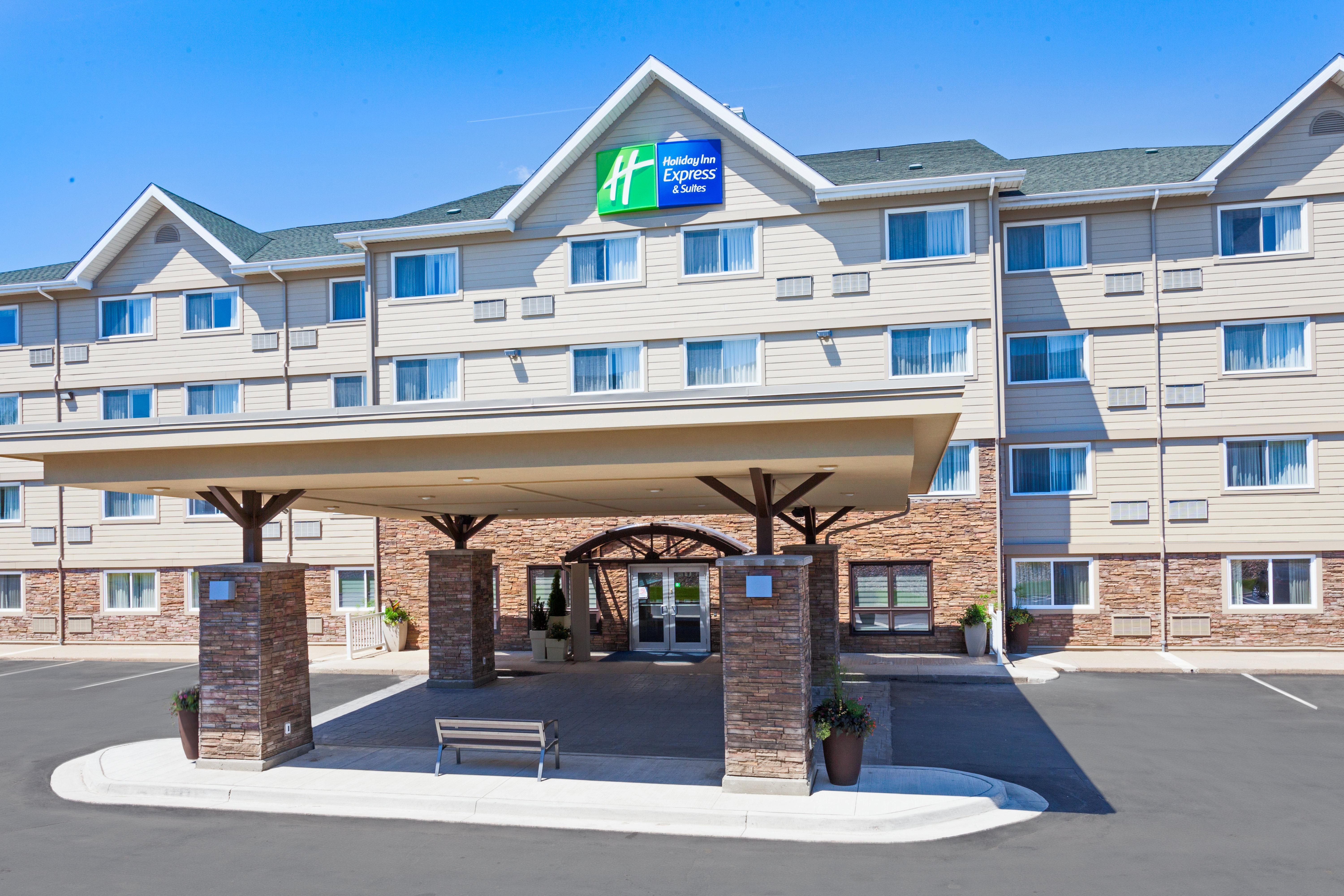 Holiday Inn Express Hotel & Suites Uptown Fredericton By Ihg Extérieur photo